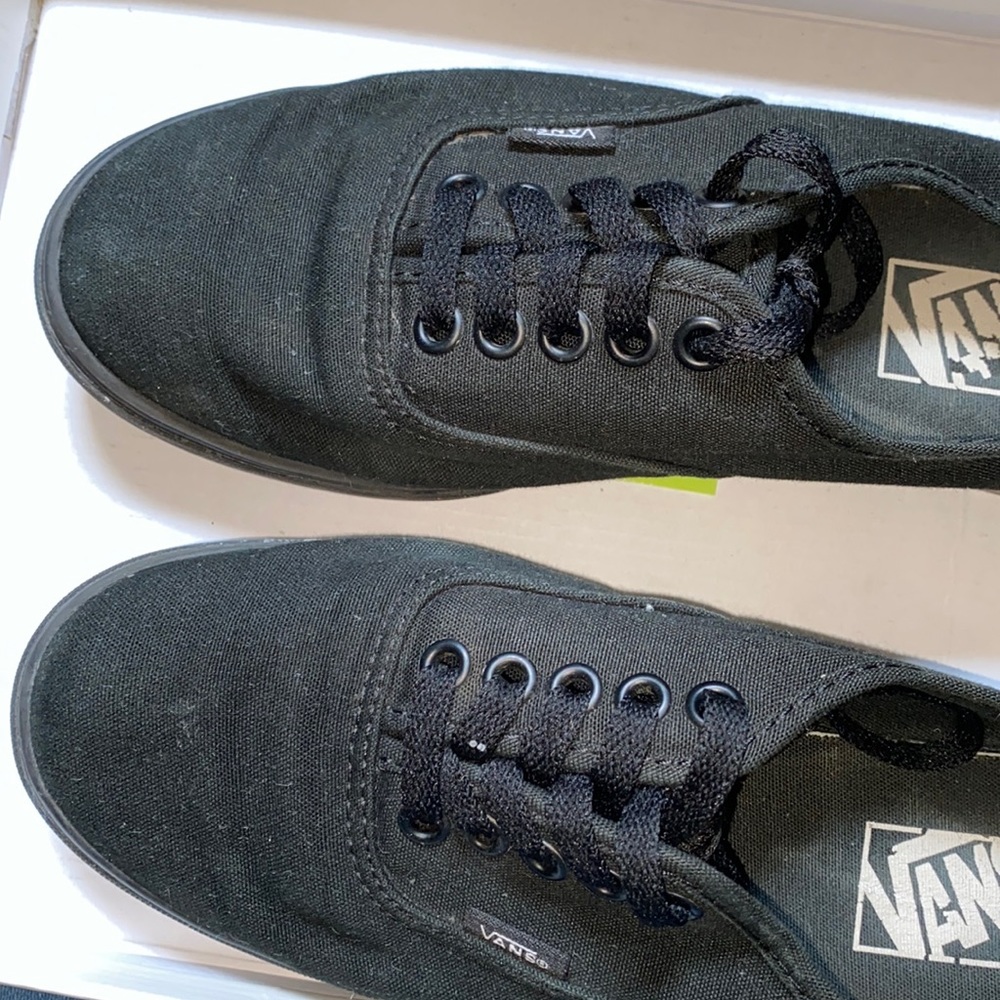 Vans black